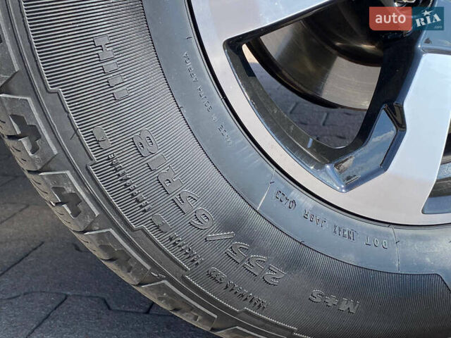 Черный Фольксваген Амарок, объемом двигателя 3 л и пробегом 42 тыс. км за 65000 $, фото 38 на Automoto.ua