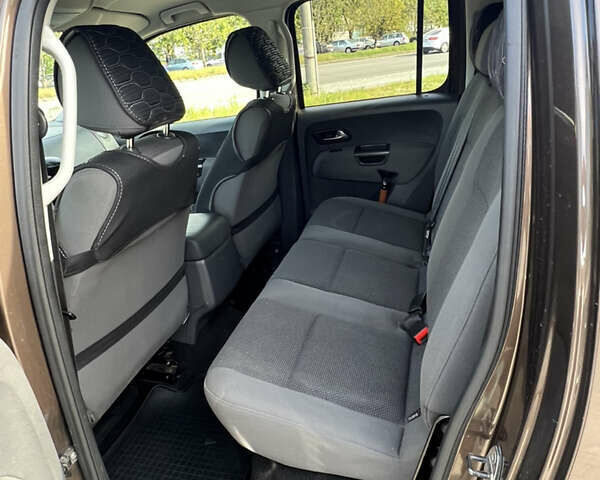 Коричневий Фольксваген Амарок, об'ємом двигуна 1.97 л та пробігом 346 тис. км за 15750 $, фото 8 на Automoto.ua