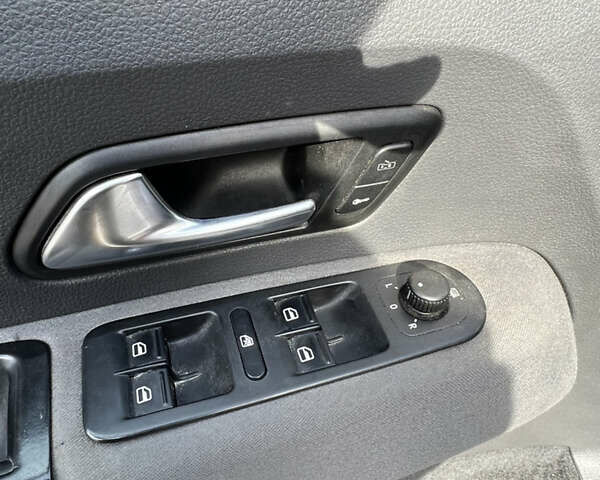 Коричневий Фольксваген Амарок, об'ємом двигуна 1.97 л та пробігом 346 тис. км за 15750 $, фото 10 на Automoto.ua