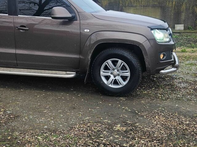 Коричневый Фольксваген Амарок, объемом двигателя 2 л и пробегом 311 тыс. км за 15000 $, фото 3 на Automoto.ua