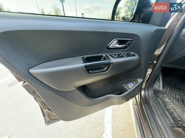 Коричневый Фольксваген Амарок, объемом двигателя 1.97 л и пробегом 214 тыс. км за 30900 $, фото 15 на Automoto.ua