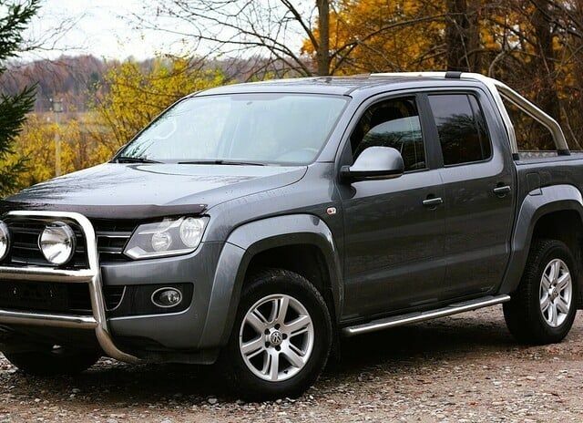 Серый Фольксваген Амарок, объемом двигателя 2.5 л и пробегом 178 тыс. км за 6250 $, фото 1 на Automoto.ua