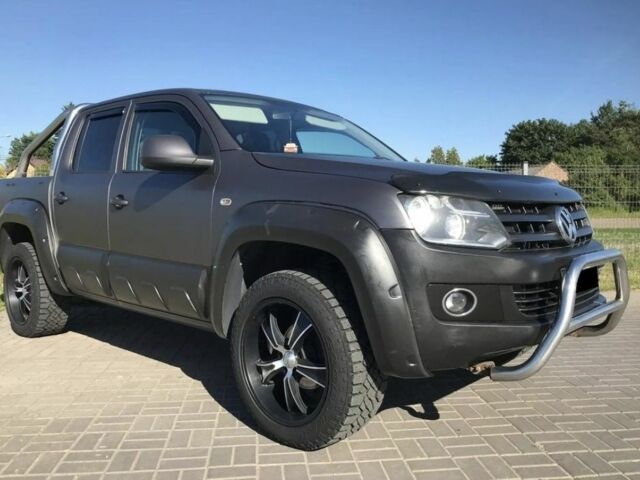 Серый Фольксваген Амарок, объемом двигателя 2 л и пробегом 320 тыс. км за 4300 $, фото 2 на Automoto.ua