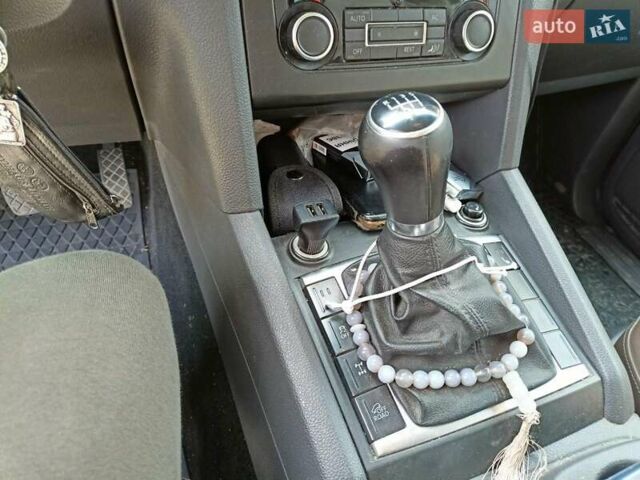 Сірий Фольксваген Амарок, об'ємом двигуна 2 л та пробігом 194 тис. км за 16800 $, фото 6 на Automoto.ua