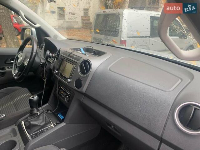 Серый Фольксваген Амарок, объемом двигателя 1.97 л и пробегом 303 тыс. км за 12400 $, фото 10 на Automoto.ua