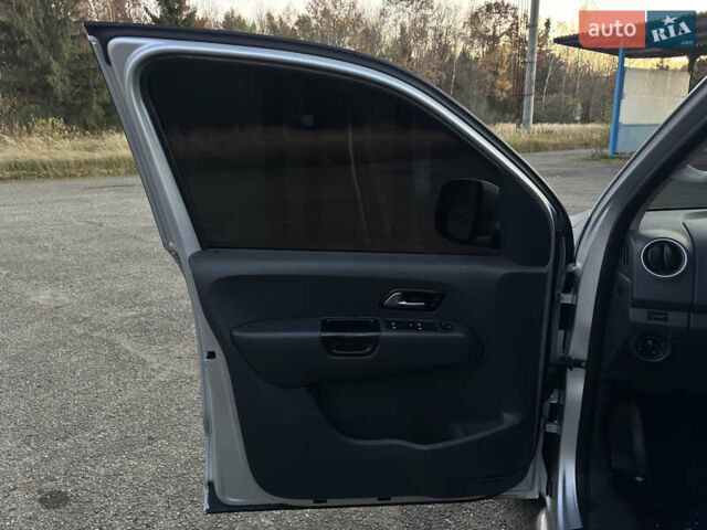 Сірий Фольксваген Амарок, об'ємом двигуна 2 л та пробігом 246 тис. км за 16800 $, фото 35 на Automoto.ua