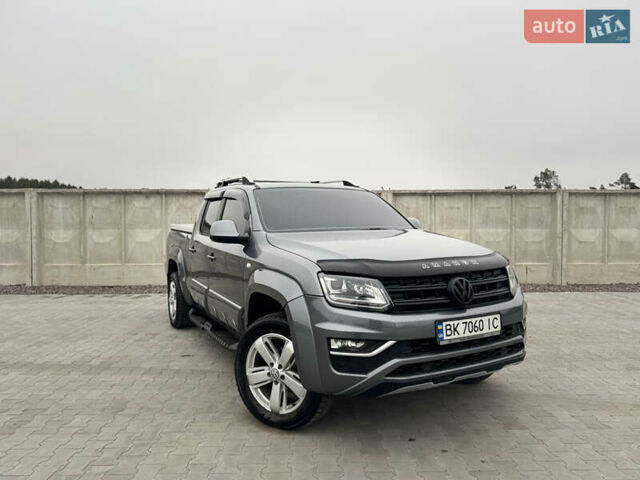 Серый Фольксваген Амарок, объемом двигателя 1.97 л и пробегом 340 тыс. км за 14999 $, фото 1 на Automoto.ua