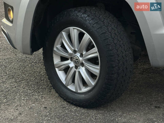 Сірий Фольксваген Амарок, об'ємом двигуна 2 л та пробігом 246 тис. км за 16800 $, фото 52 на Automoto.ua