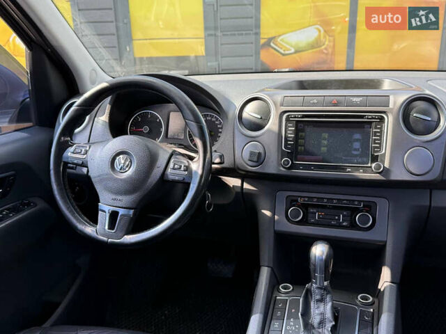 Серый Фольксваген Амарок, объемом двигателя 2 л и пробегом 265 тыс. км за 15999 $, фото 26 на Automoto.ua