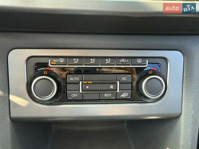 Серый Фольксваген Амарок, объемом двигателя 2 л и пробегом 265 тыс. км за 15999 $, фото 42 на Automoto.ua