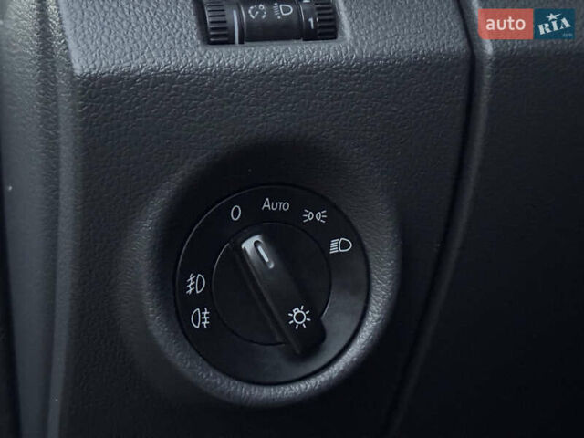 Сірий Фольксваген Амарок, об'ємом двигуна 2 л та пробігом 246 тис. км за 16800 $, фото 41 на Automoto.ua