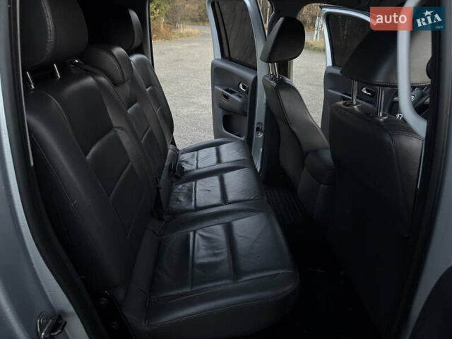 Сірий Фольксваген Амарок, об'ємом двигуна 2 л та пробігом 246 тис. км за 16800 $, фото 45 на Automoto.ua