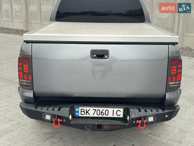 Серый Фольксваген Амарок, объемом двигателя 1.97 л и пробегом 340 тыс. км за 14999 $, фото 20 на Automoto.ua