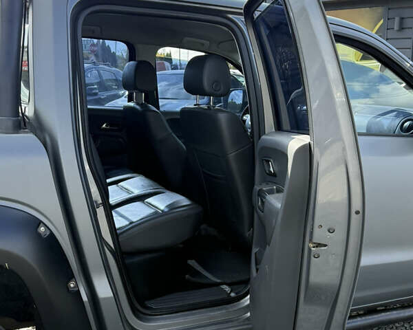 Серый Фольксваген Амарок, объемом двигателя 2 л и пробегом 265 тыс. км за 16700 $, фото 29 на Automoto.ua