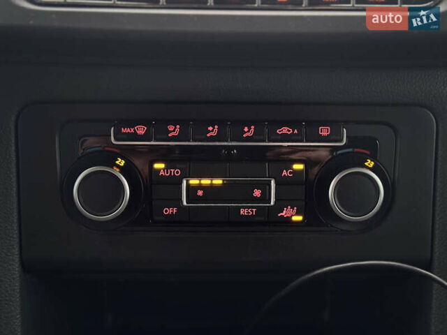 Серый Фольксваген Амарок, объемом двигателя 1.97 л и пробегом 340 тыс. км за 14999 $, фото 33 на Automoto.ua