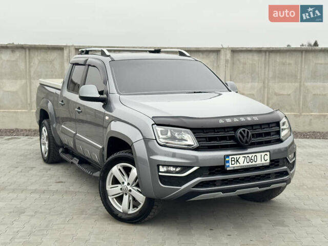 Серый Фольксваген Амарок, объемом двигателя 1.97 л и пробегом 340 тыс. км за 14999 $, фото 3 на Automoto.ua