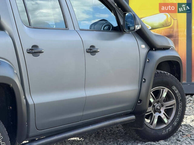 Серый Фольксваген Амарок, объемом двигателя 2 л и пробегом 265 тыс. км за 15999 $, фото 18 на Automoto.ua