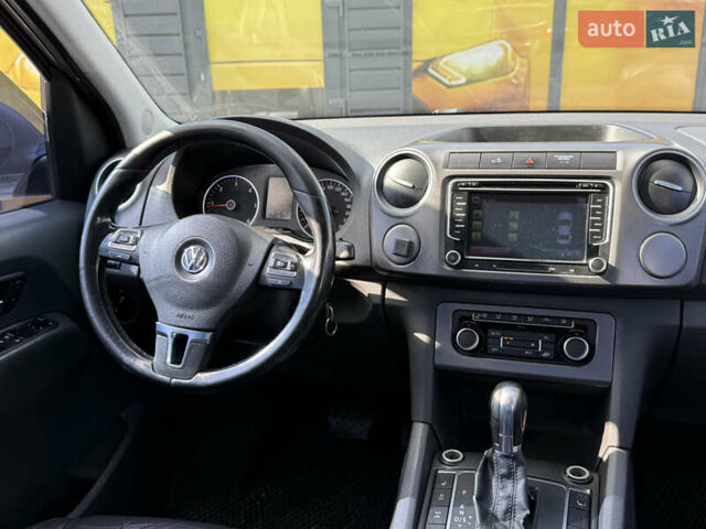 Серый Фольксваген Амарок, объемом двигателя 2 л и пробегом 265 тыс. км за 16700 $, фото 27 на Automoto.ua
