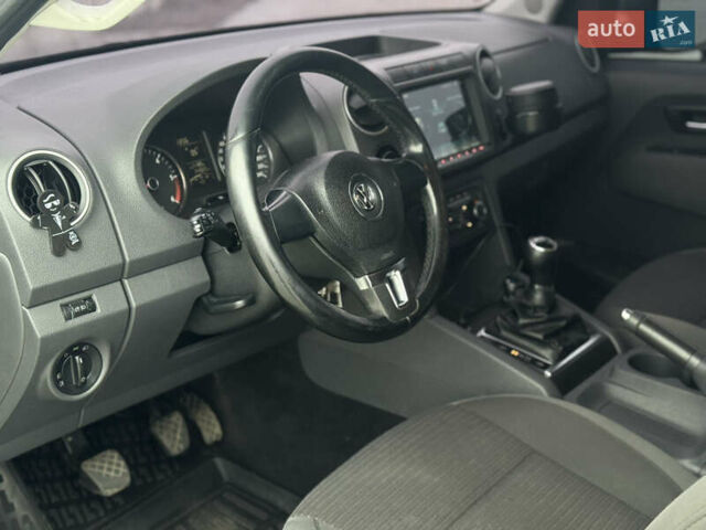 Серый Фольксваген Амарок, объемом двигателя 1.97 л и пробегом 340 тыс. км за 14999 $, фото 30 на Automoto.ua