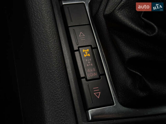 Серый Фольксваген Амарок, объемом двигателя 1.97 л и пробегом 340 тыс. км за 14999 $, фото 34 на Automoto.ua