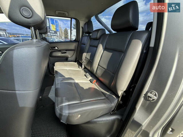 Серый Фольксваген Амарок, объемом двигателя 2 л и пробегом 265 тыс. км за 16700 $, фото 32 на Automoto.ua