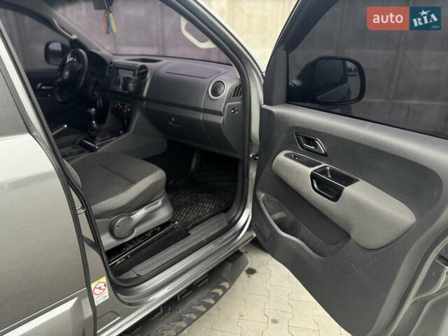 Серый Фольксваген Амарок, объемом двигателя 1.97 л и пробегом 340 тыс. км за 14999 $, фото 28 на Automoto.ua