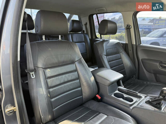 Серый Фольксваген Амарок, объемом двигателя 2 л и пробегом 265 тыс. км за 16700 $, фото 22 на Automoto.ua