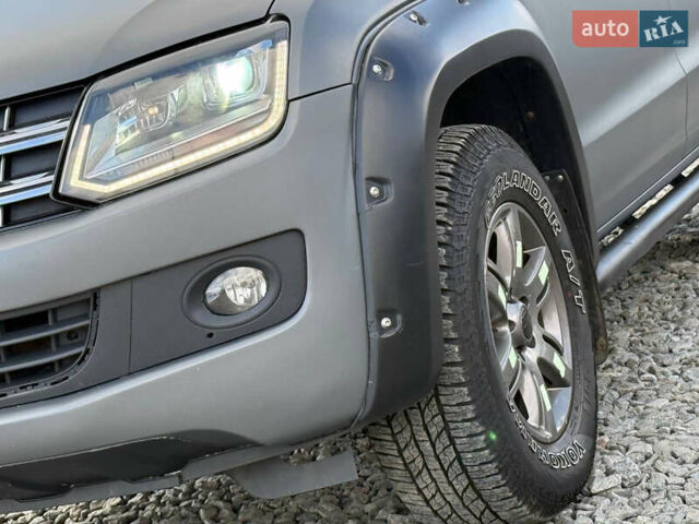 Серый Фольксваген Амарок, объемом двигателя 2 л и пробегом 265 тыс. км за 15999 $, фото 9 на Automoto.ua