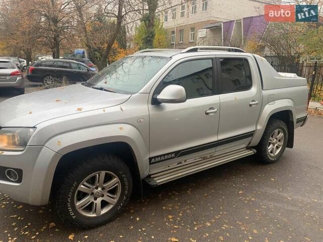 Серый Фольксваген Амарок, объемом двигателя 1.97 л и пробегом 303 тыс. км за 12400 $, фото 3 на Automoto.ua