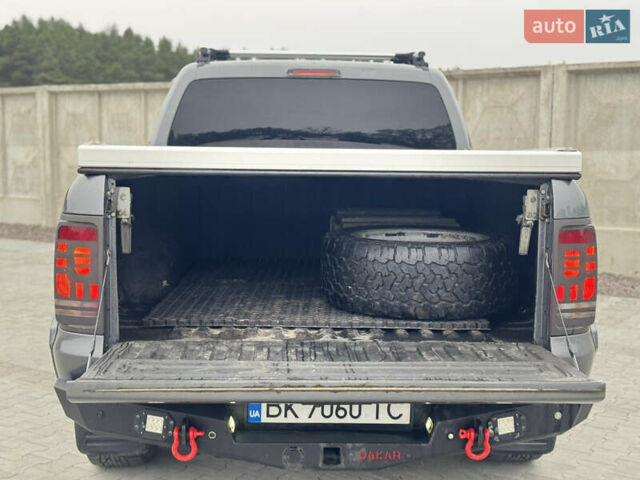 Серый Фольксваген Амарок, объемом двигателя 1.97 л и пробегом 340 тыс. км за 14999 $, фото 23 на Automoto.ua