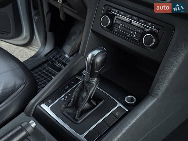 Сірий Фольксваген Амарок, об'ємом двигуна 2 л та пробігом 246 тис. км за 16800 $, фото 38 на Automoto.ua