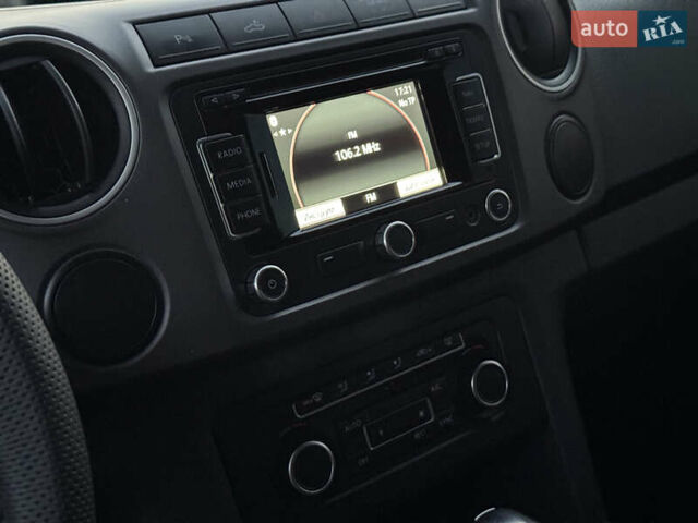 Сірий Фольксваген Амарок, об'ємом двигуна 2 л та пробігом 246 тис. км за 16800 $, фото 43 на Automoto.ua