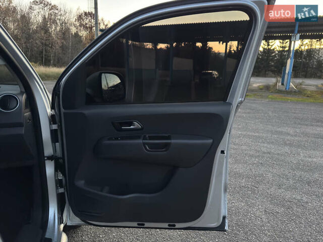 Сірий Фольксваген Амарок, об'ємом двигуна 2 л та пробігом 246 тис. км за 16800 $, фото 34 на Automoto.ua