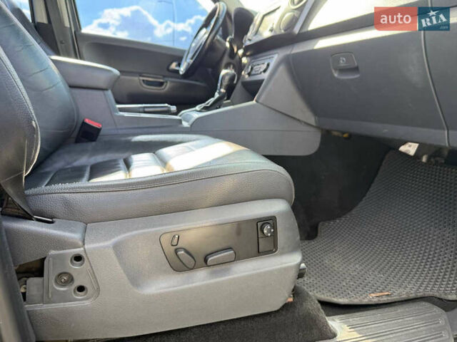 Серый Фольксваген Амарок, объемом двигателя 2 л и пробегом 265 тыс. км за 15500 $, фото 22 на Automoto.ua