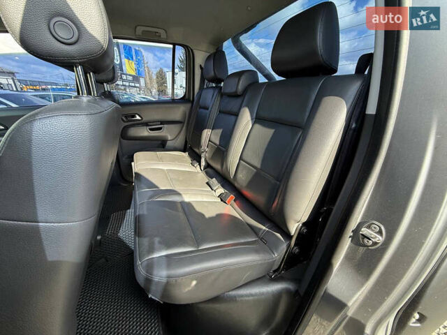 Серый Фольксваген Амарок, объемом двигателя 2 л и пробегом 265 тыс. км за 15999 $, фото 32 на Automoto.ua