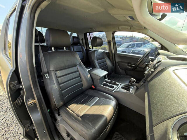 Серый Фольксваген Амарок, объемом двигателя 2 л и пробегом 265 тыс. км за 15999 $, фото 3 на Automoto.ua