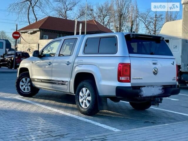 Серый Фольксваген Амарок, объемом двигателя 2 л и пробегом 320 тыс. км за 16000 $, фото 2 на Automoto.ua