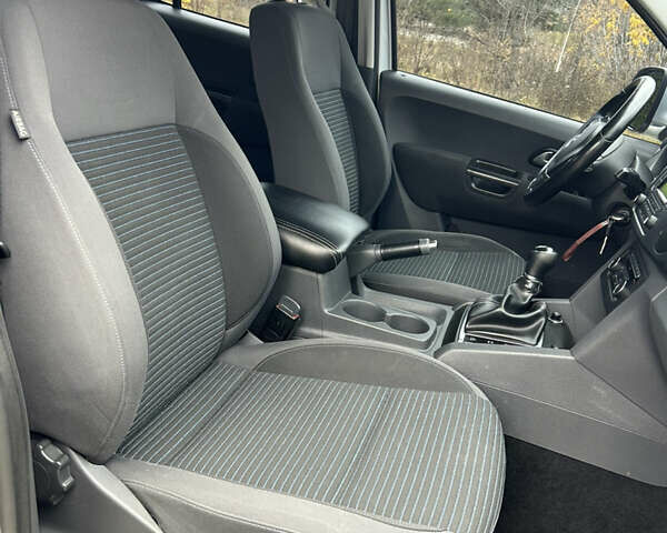 Серый Фольксваген Амарок, объемом двигателя 1.97 л и пробегом 264 тыс. км за 21000 $, фото 21 на Automoto.ua