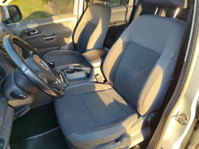 Сірий Фольксваген Амарок, об'ємом двигуна 2 л та пробігом 260 тис. км за 21500 $, фото 4 на Automoto.ua