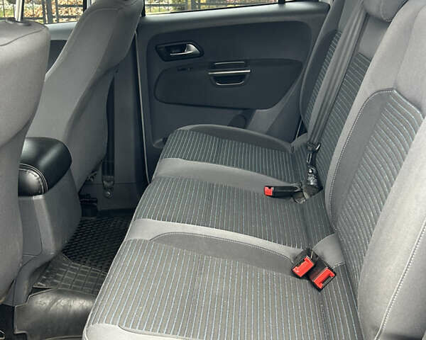 Серый Фольксваген Амарок, объемом двигателя 1.97 л и пробегом 264 тыс. км за 21000 $, фото 15 на Automoto.ua