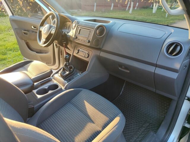 Сірий Фольксваген Амарок, об'ємом двигуна 2 л та пробігом 260 тис. км за 21500 $, фото 5 на Automoto.ua