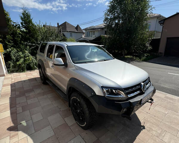 Серый Фольксваген Амарок, объемом двигателя 1.97 л и пробегом 300 тыс. км за 25000 $, фото 7 на Automoto.ua