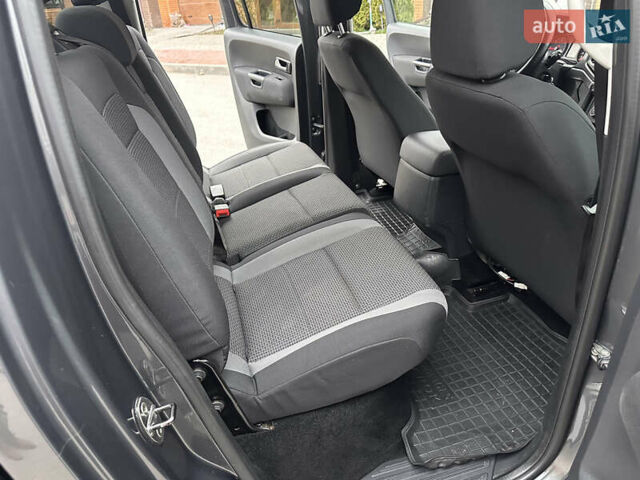 Серый Фольксваген Амарок, объемом двигателя 2 л и пробегом 148 тыс. км за 22000 $, фото 15 на Automoto.ua