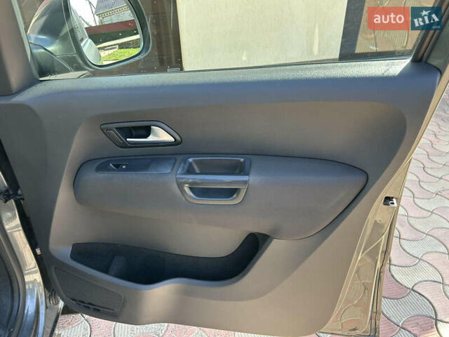 Серый Фольксваген Амарок, объемом двигателя 1.97 л и пробегом 230 тыс. км за 19900 $, фото 3 на Automoto.ua