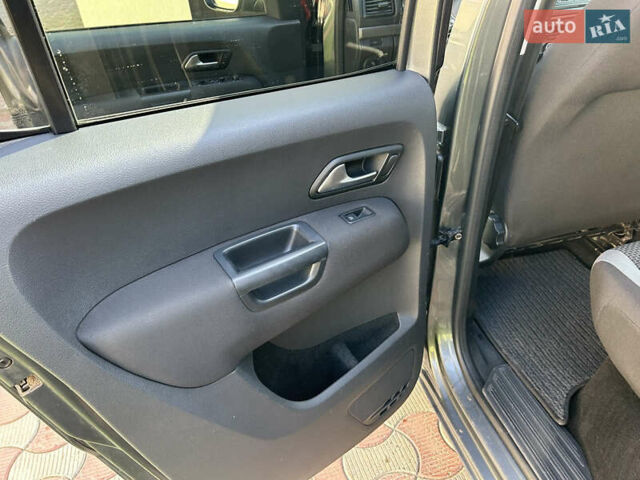 Серый Фольксваген Амарок, объемом двигателя 1.97 л и пробегом 230 тыс. км за 19900 $, фото 10 на Automoto.ua