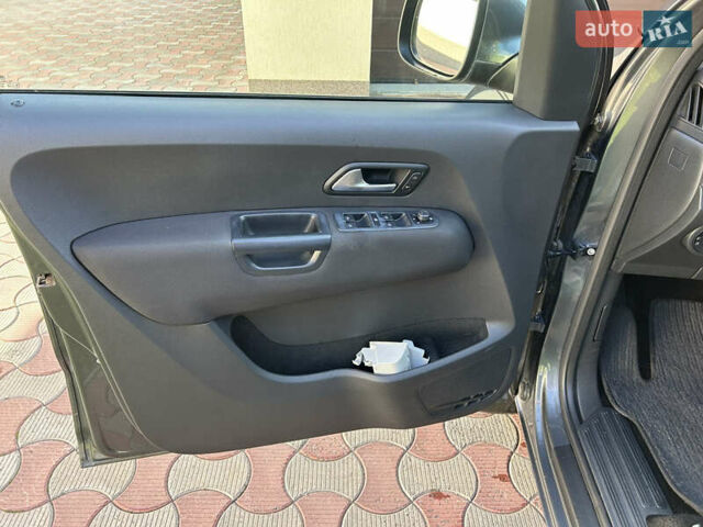 Серый Фольксваген Амарок, объемом двигателя 1.97 л и пробегом 230 тыс. км за 19900 $, фото 9 на Automoto.ua