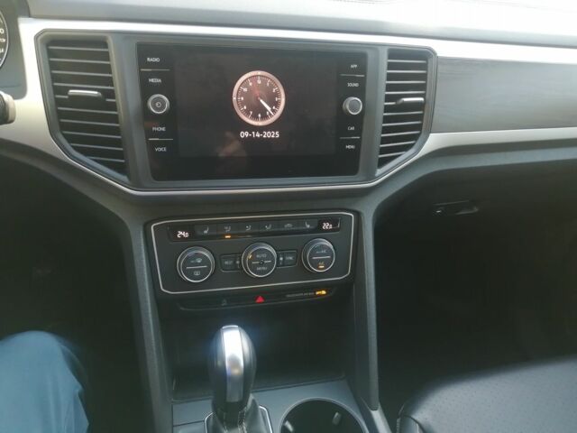 Сірий Фольксваген Амарок, об'ємом двигуна 0 л та пробігом 37 тис. км за 30100 $, фото 7 на Automoto.ua