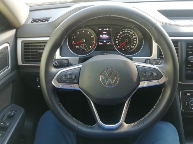 Сірий Фольксваген Амарок, об'ємом двигуна 0 л та пробігом 37 тис. км за 30100 $, фото 1 на Automoto.ua