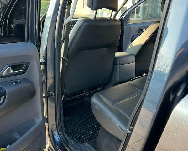 Синій Фольксваген Амарок, об'ємом двигуна 1.97 л та пробігом 302 тис. км за 13500 $, фото 13 на Automoto.ua