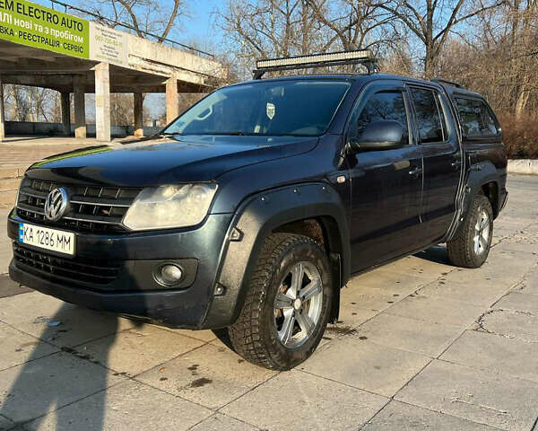 Синій Фольксваген Амарок, об'ємом двигуна 1.97 л та пробігом 302 тис. км за 13500 $, фото 2 на Automoto.ua